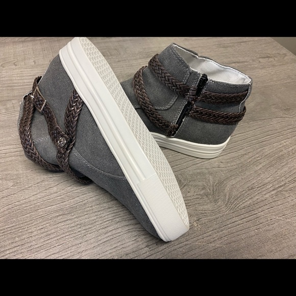 Comfy and modern casual shoes - Picture 4 of 4